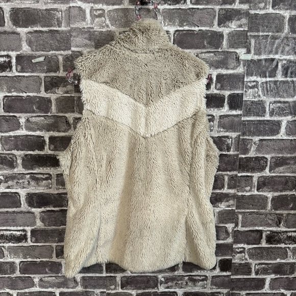 Patagonia Pelage Vest bleached stone cream white fuzzy pockets - Picture 9 of 11